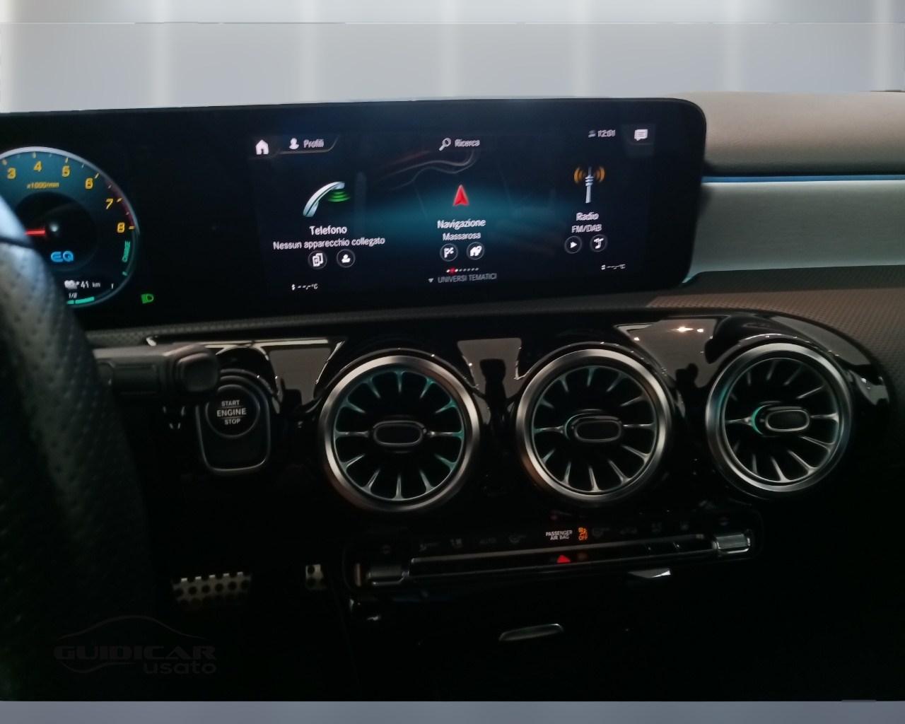 Mercedes-Benz Classe A - W177 2018 - A 250 e phev (eq-power) Premium Plus edition auto