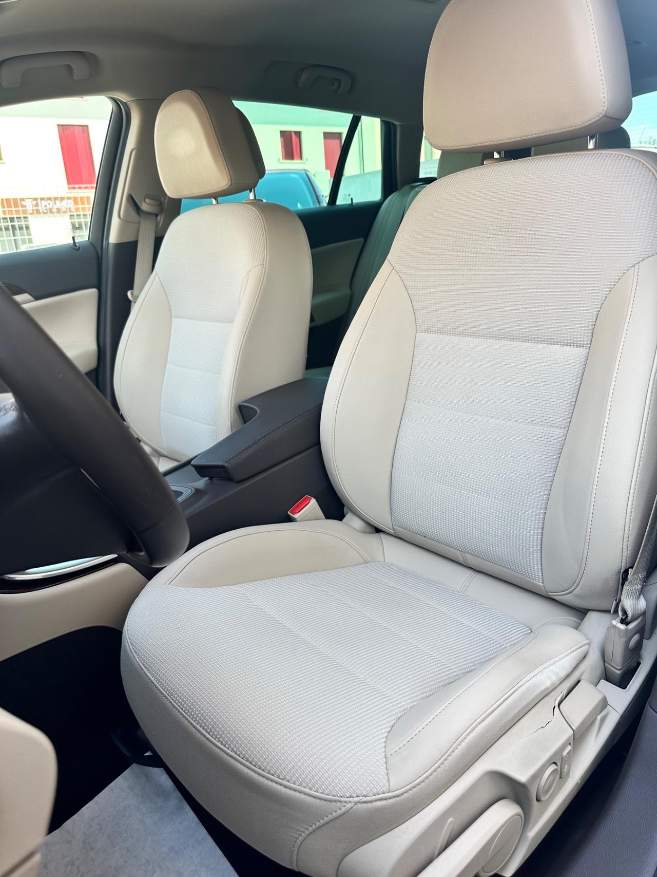 Opel Insignia 1.6 Turbo 180CV Sports Tourer Cosmo