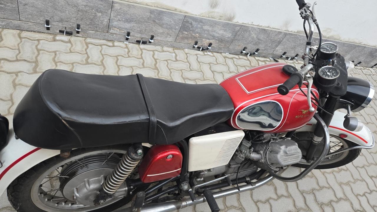 Moto Guzzi V7 SPECIAL SPORT