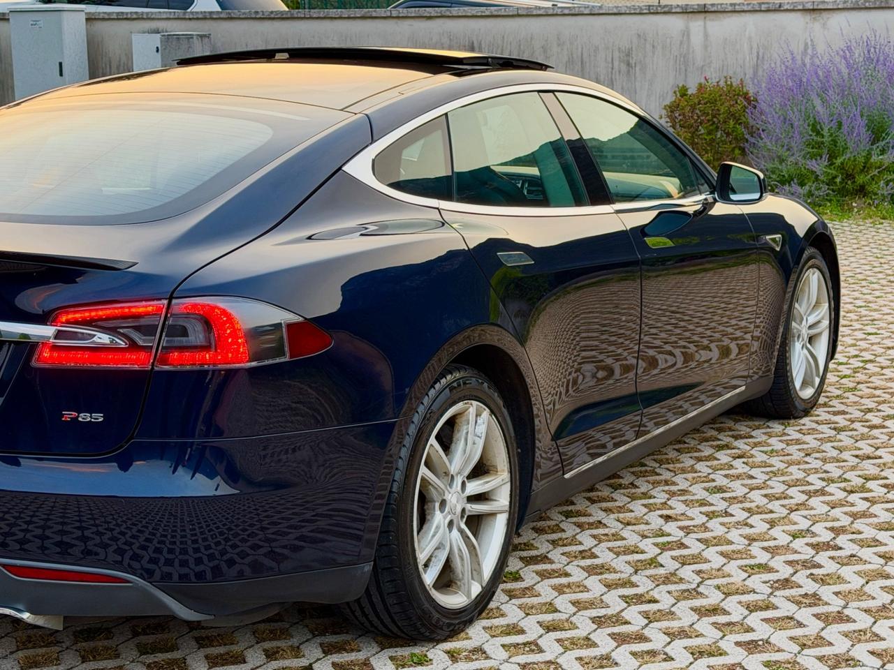 Tesla Model S P85,,RICARICA GRATIS A VITA SC01”