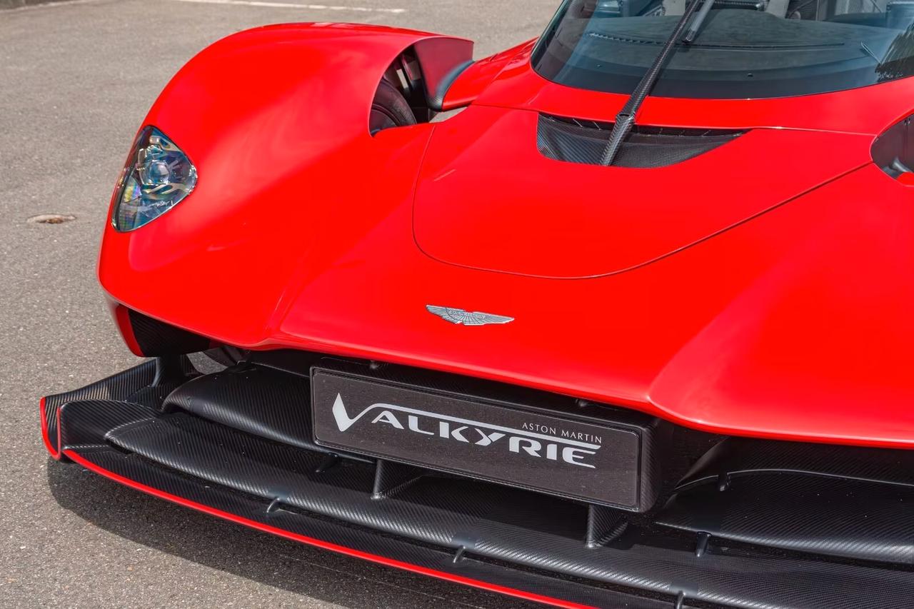 Aston Martin Valkyrie SPIDER *Q-COMMISSION*PIANO DA COLLEZIONE*