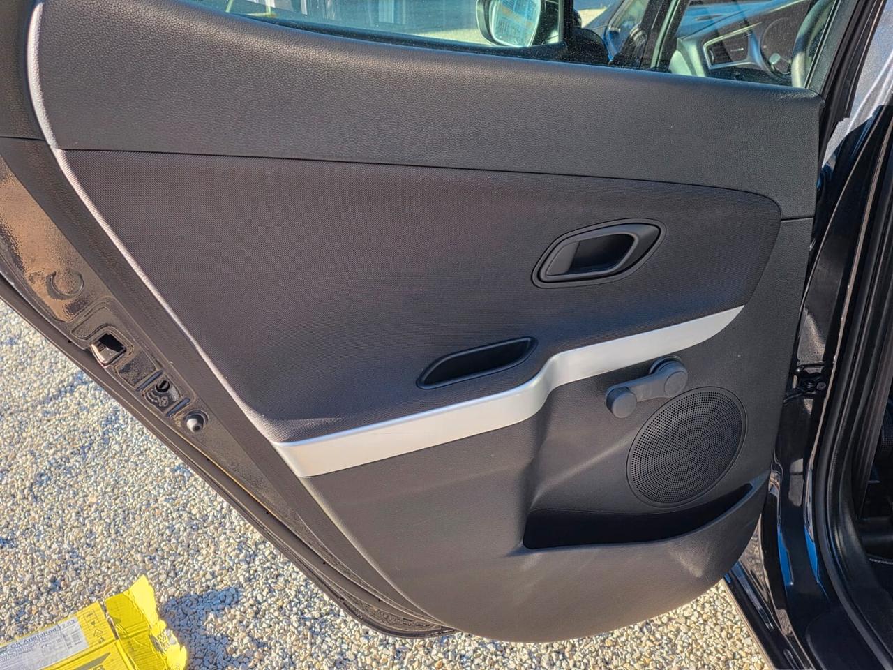 Kia Ceed 1.6 CRDI UNICO PROPRIETARIO ADATTA A NEOPATENTATI