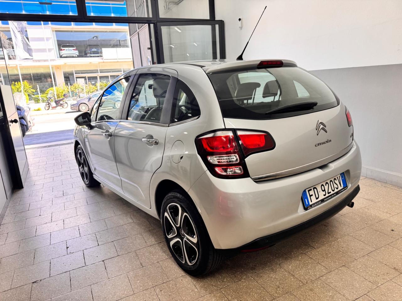 Citroen C3 1.2 82 Cv 5P. Exclusive KM 0 - 09/2016