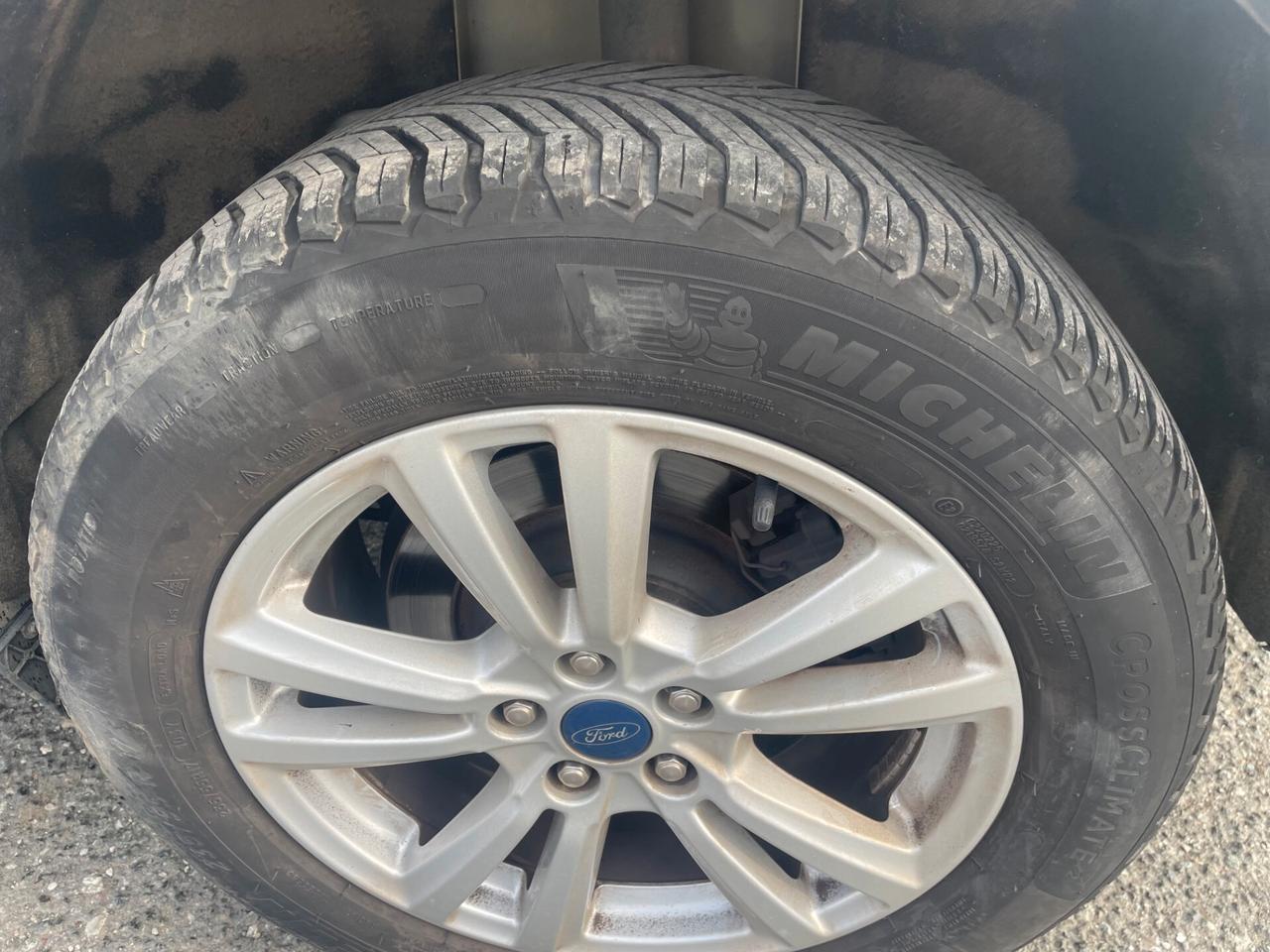 Ford Kuga 1.5 TDCI 120 CV S&S 2WD Titanium