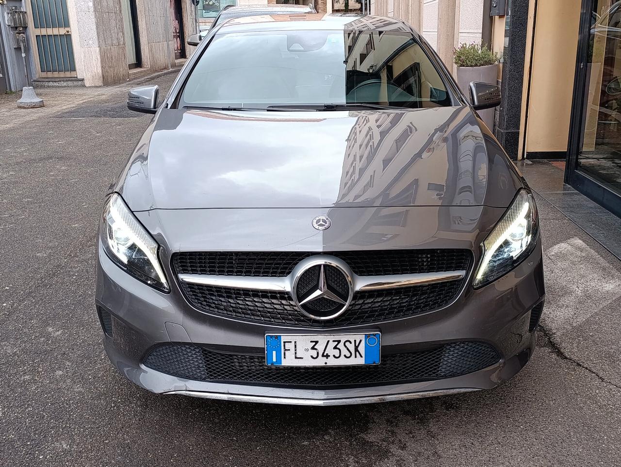 Mercedes-benz A 180 Sport Navi/LED/Telecamera/Cerchi 18