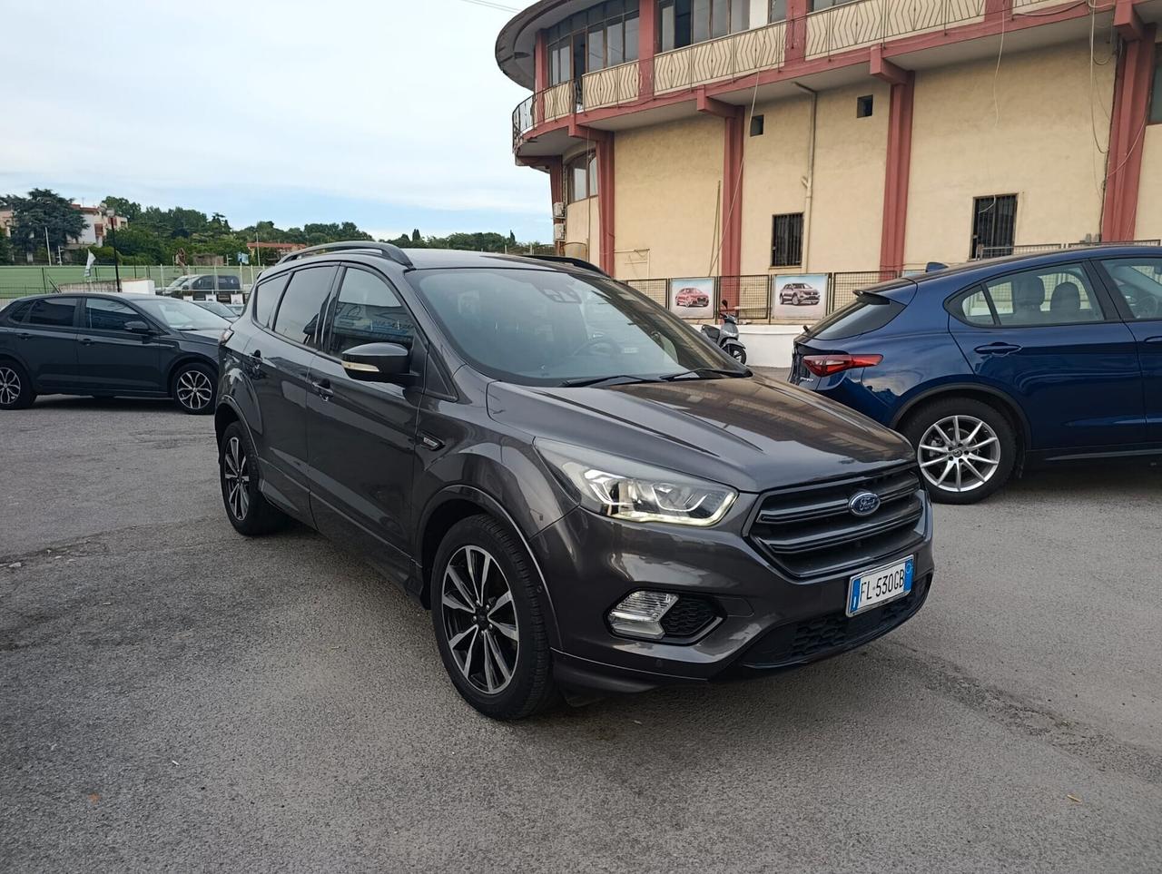 Ford Kuga 1.5 TDCI 120 CV S&S 2WD ST-Line