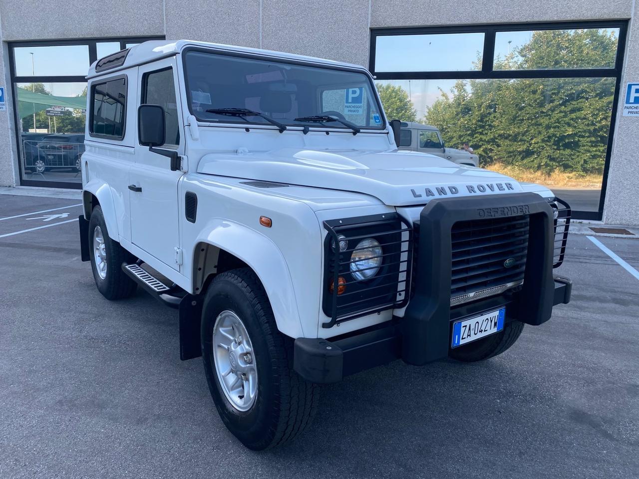 Land Rover Defender 90 2.2 TD4 Autocarro 4 Posti
