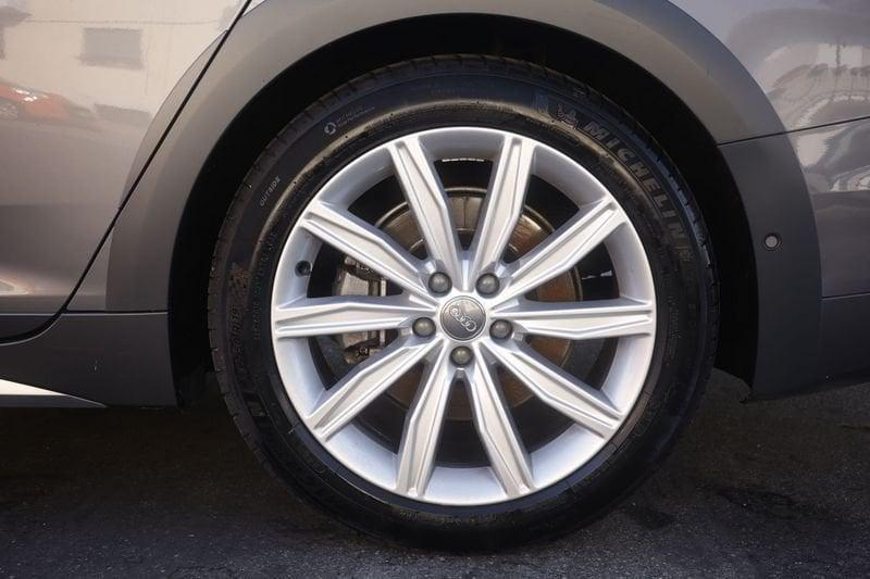 Audi A6 Allroad Quattro Audi A6 Allroad 45 3.0 tdi mhev 48V 20 Years quattro 231cv tiptronic 170KW ANNO 2020