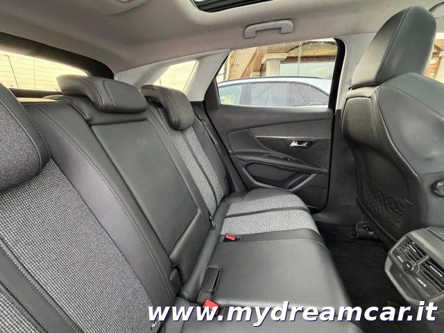 PEUGEOT 3008 BlueHDi 130 S&S Allure