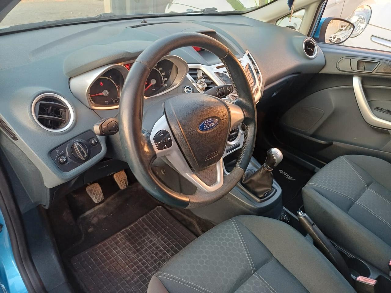 Ford Fiesta 1.6 TDCi 5p. Titanium - 2011