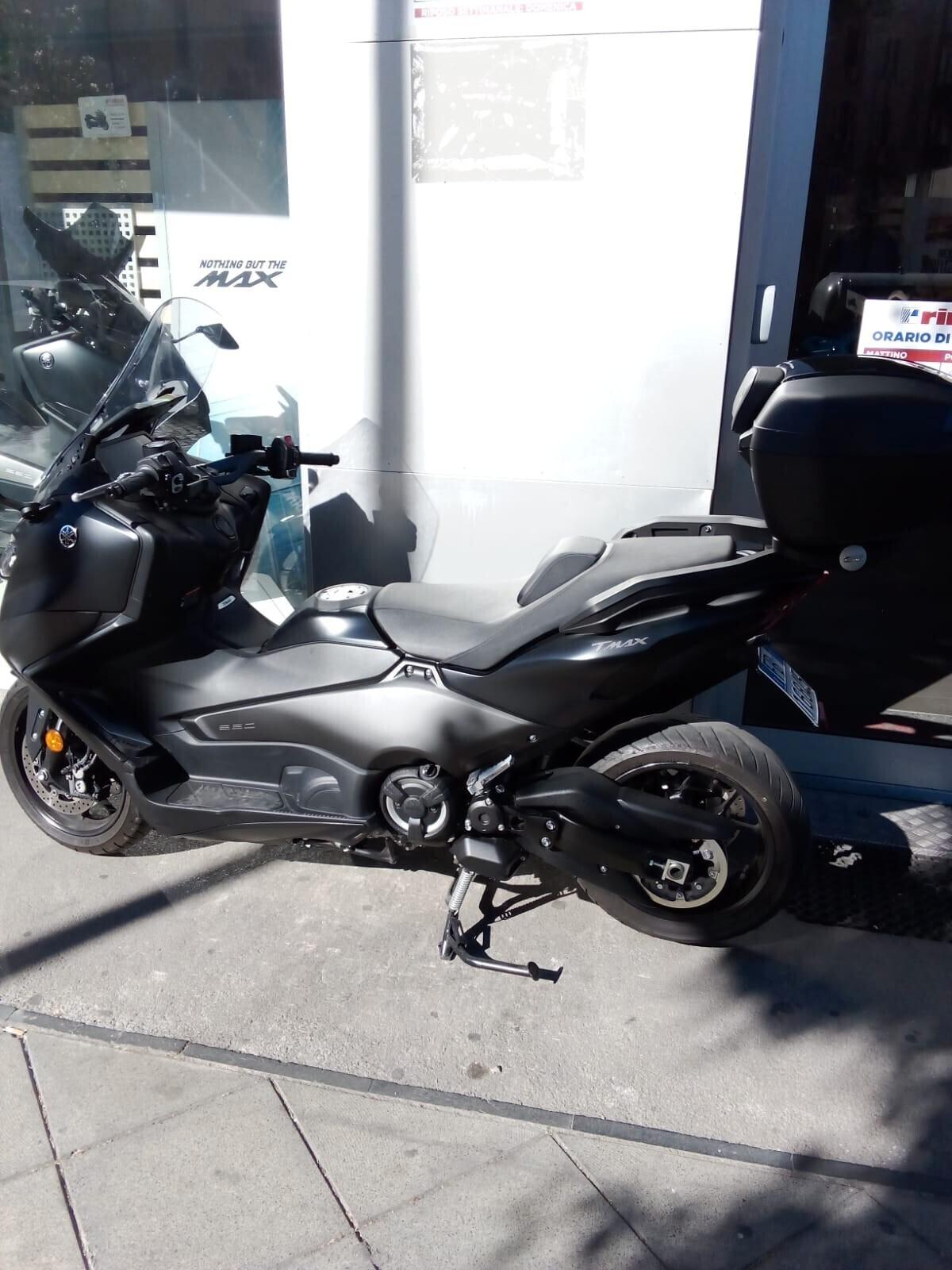 Yamaha TMAX 560