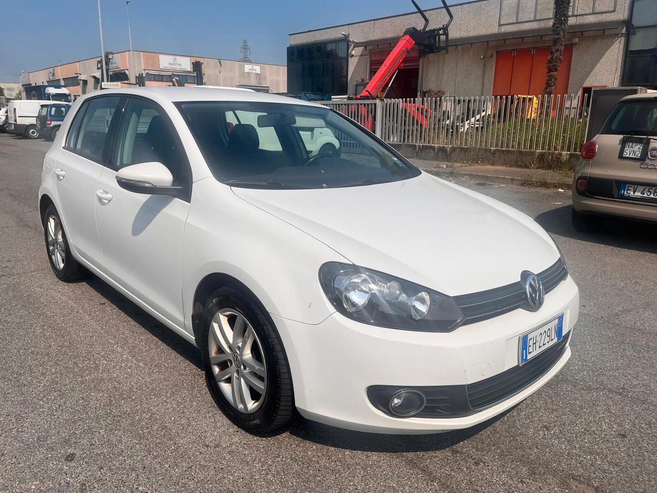 Volkswagen Golf 1.6 TDI DPF 5p.