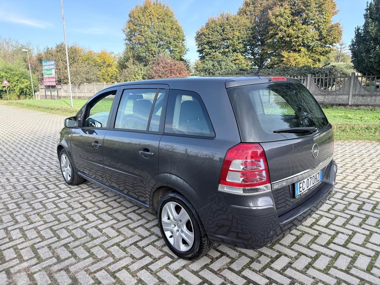 Opel Zafira 1.6 16V VVT Cosmo
