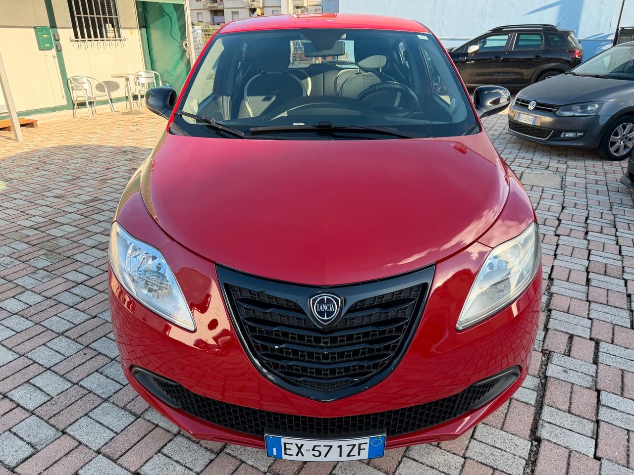Lancia Ypsilon 0.9 TwinAir 85 CV 5 porte Metano Ecochic Elle
