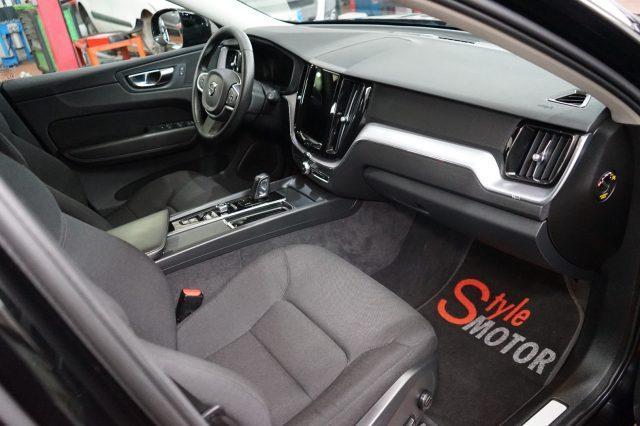 VOLVO XC60 B4 (d) AWD Geartronic Business