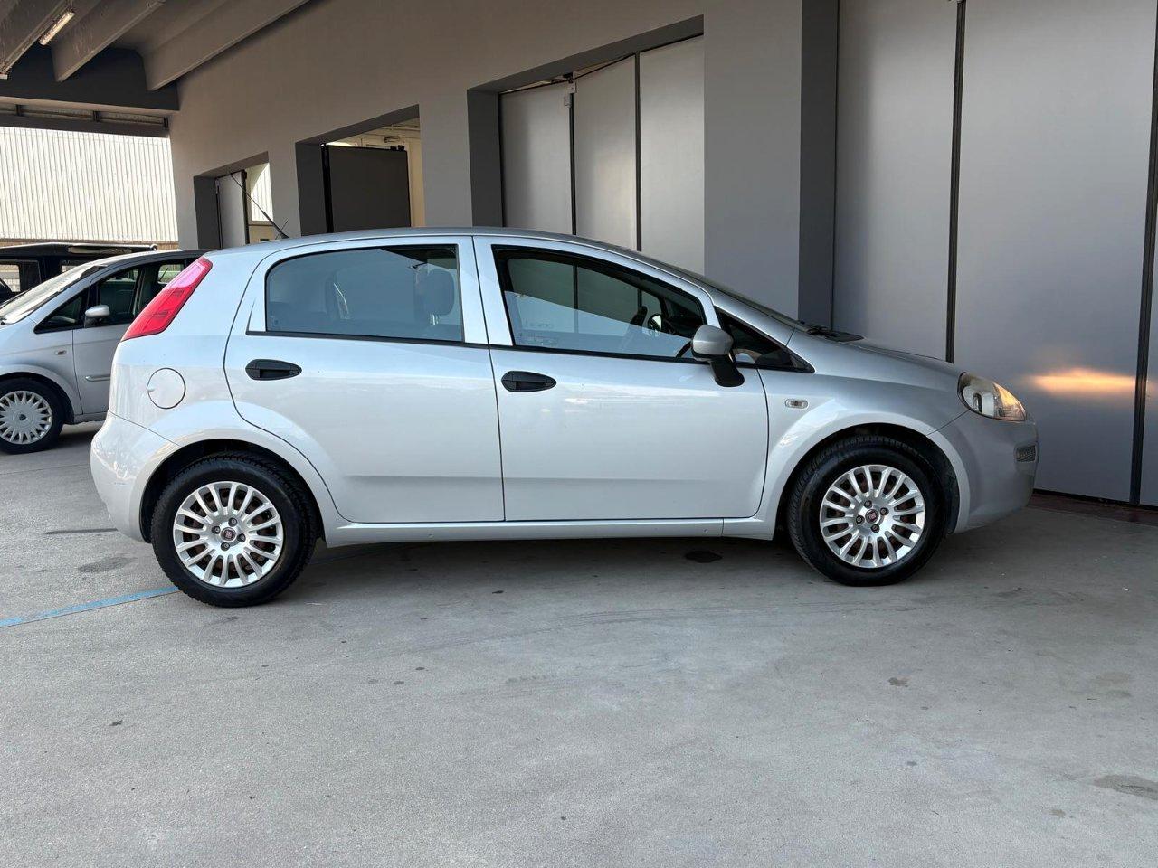 Fiat Punto 5 Porte Punto 5p 1.3 mjt 16v Street 75cv E5+