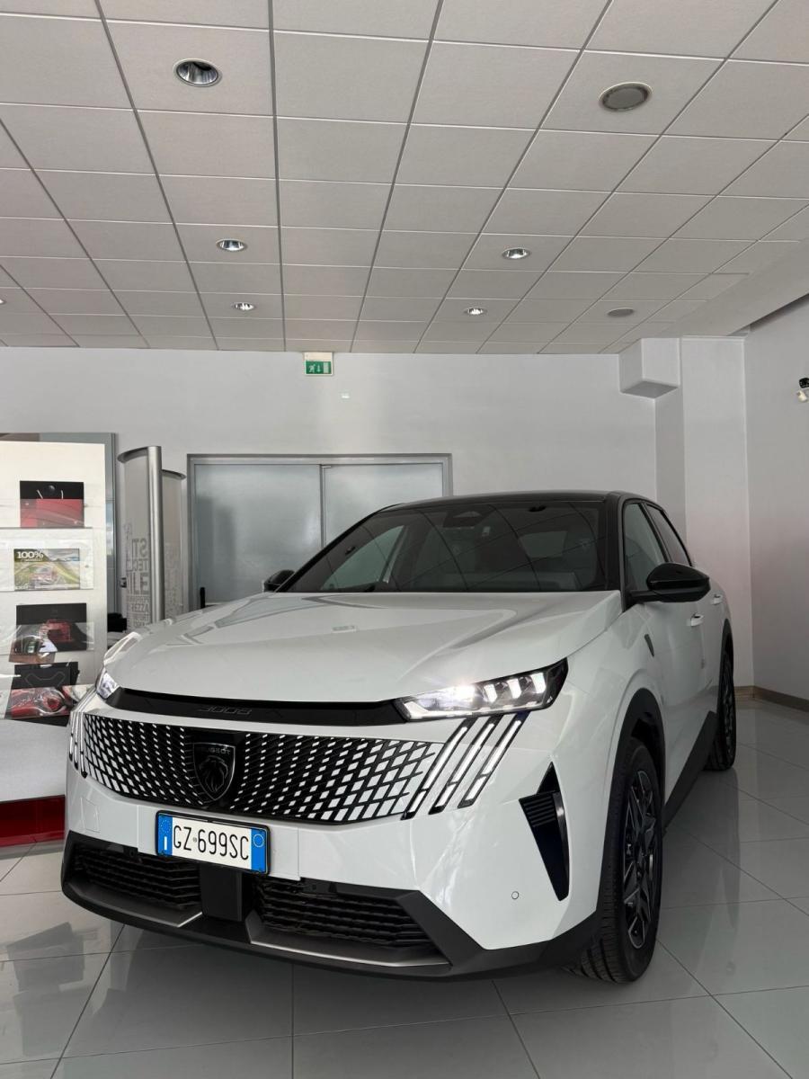 PEUGEOT - 3008 - Hybrid 145 e-DCS6 GT Exclusive