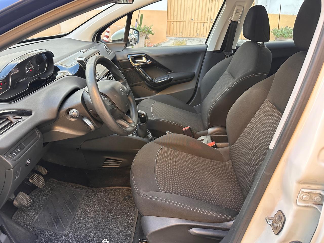 Peugeot 208 PureTech 82 5p. GPL Active