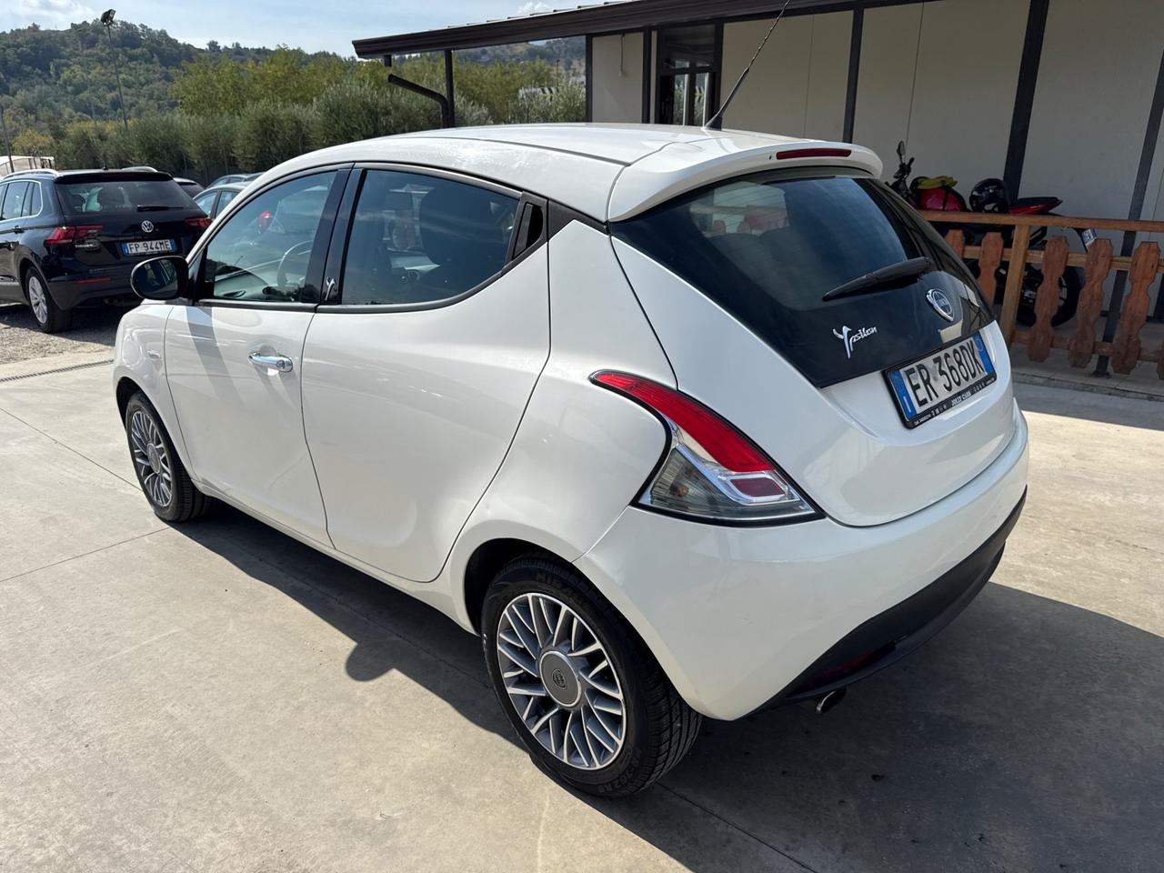 Lancia Ypsilon 1.2 69 CV 5 porte Gold