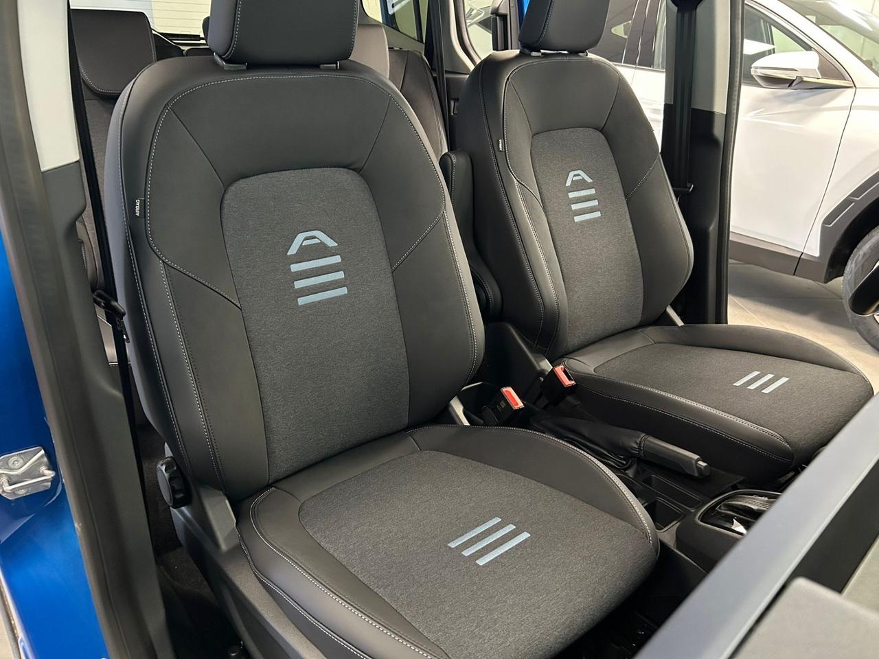Ford Tourneo Courier 1.0 EcoBoost Powershift Active