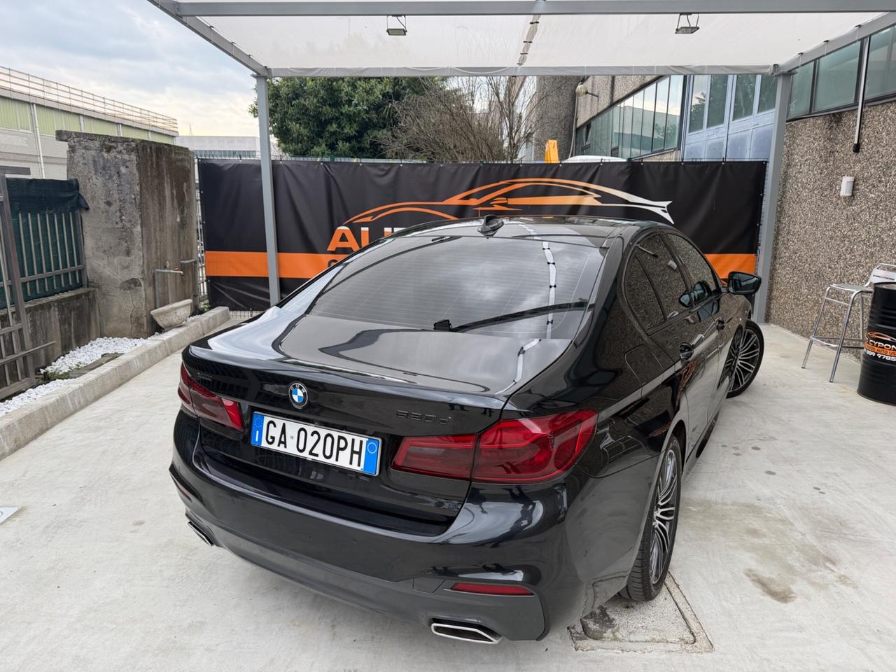 BMW 520d M-SPORT IBRIDO 190CV AUTOMATICO 63.000KM