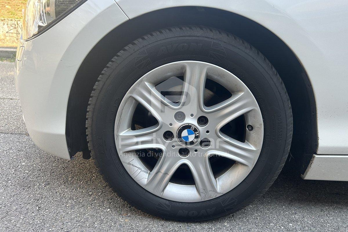 BMW 116d 5p. Unique