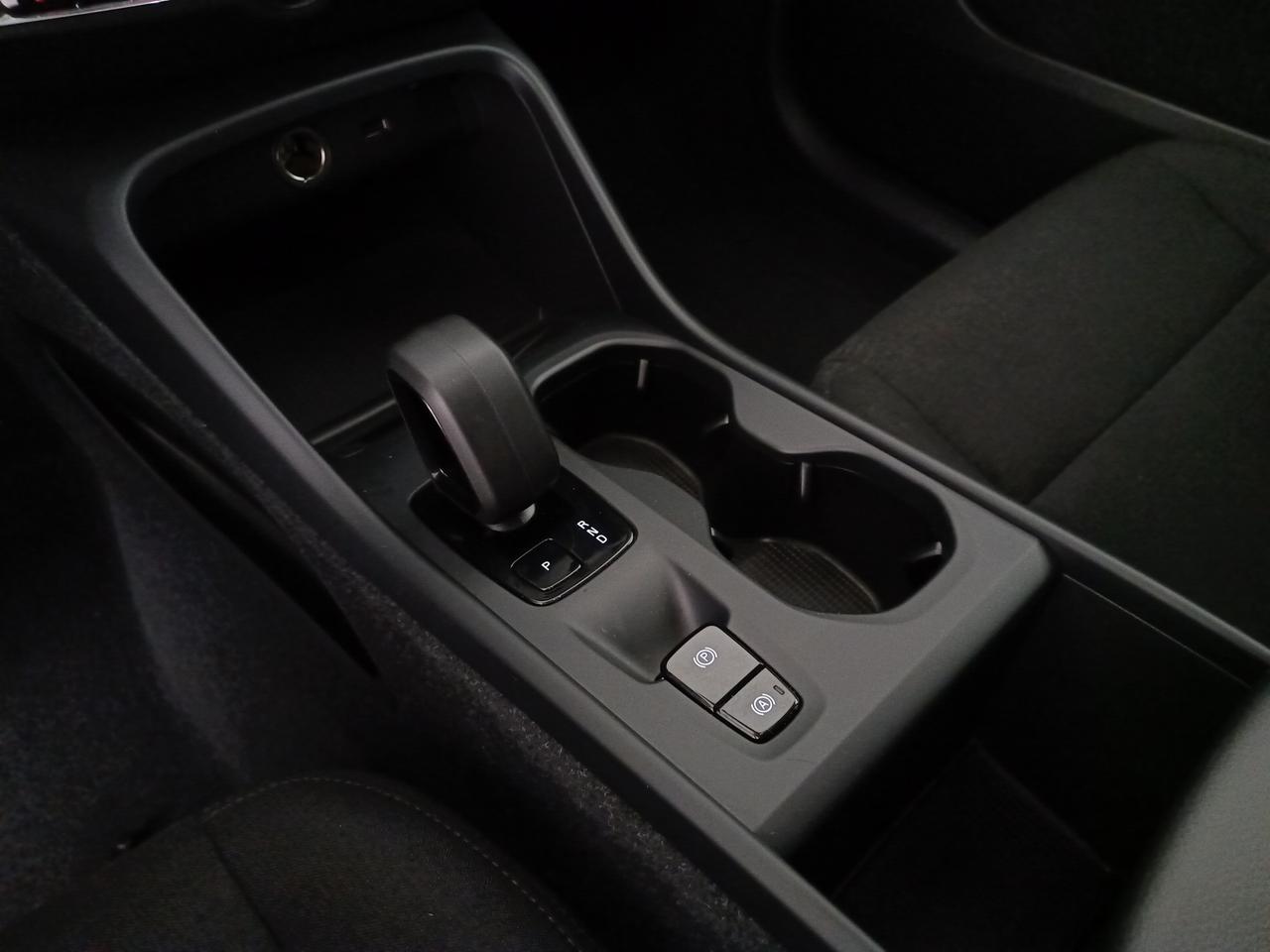 VOLVO XC40 N1 T2 Essential auto