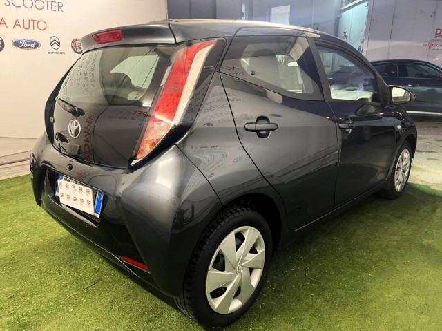 Toyota Aygo 1.0 x-wave grey 72cv