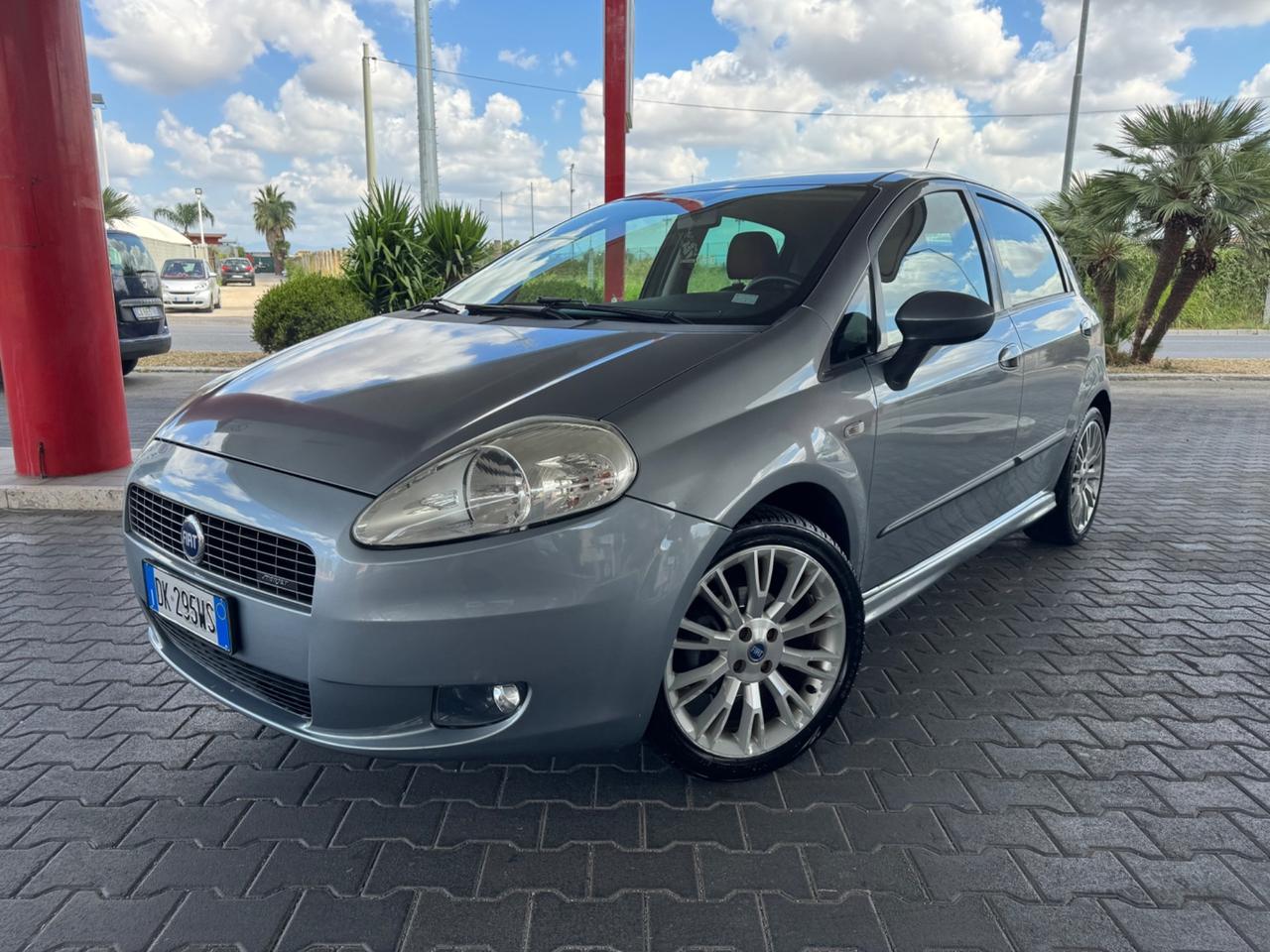 Fiat Grande Punto 1.4 Starjet 16V 5 porte Sport