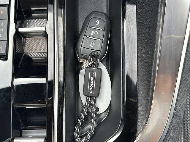 Peugeot 3008 Hybrid 136 e-DCS 6 GT