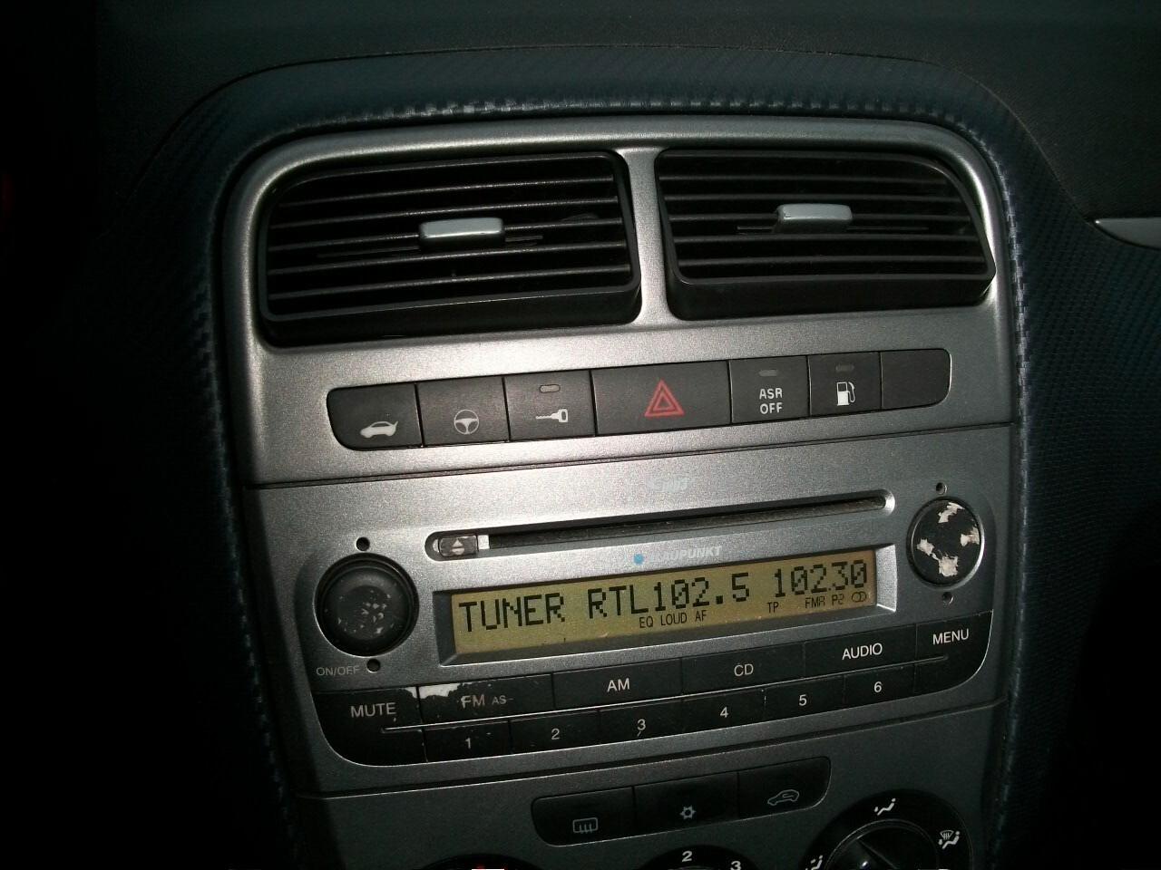 Fiat Grande Punto 1.4 5 porte Active Natural Power NATA A METANO DALLA FIAT,, IL METANO SCADE 30/02/2029 GARANZIA UN ANNO SI NEOPATENTATI REVISIONE SCADE 30/04/2027