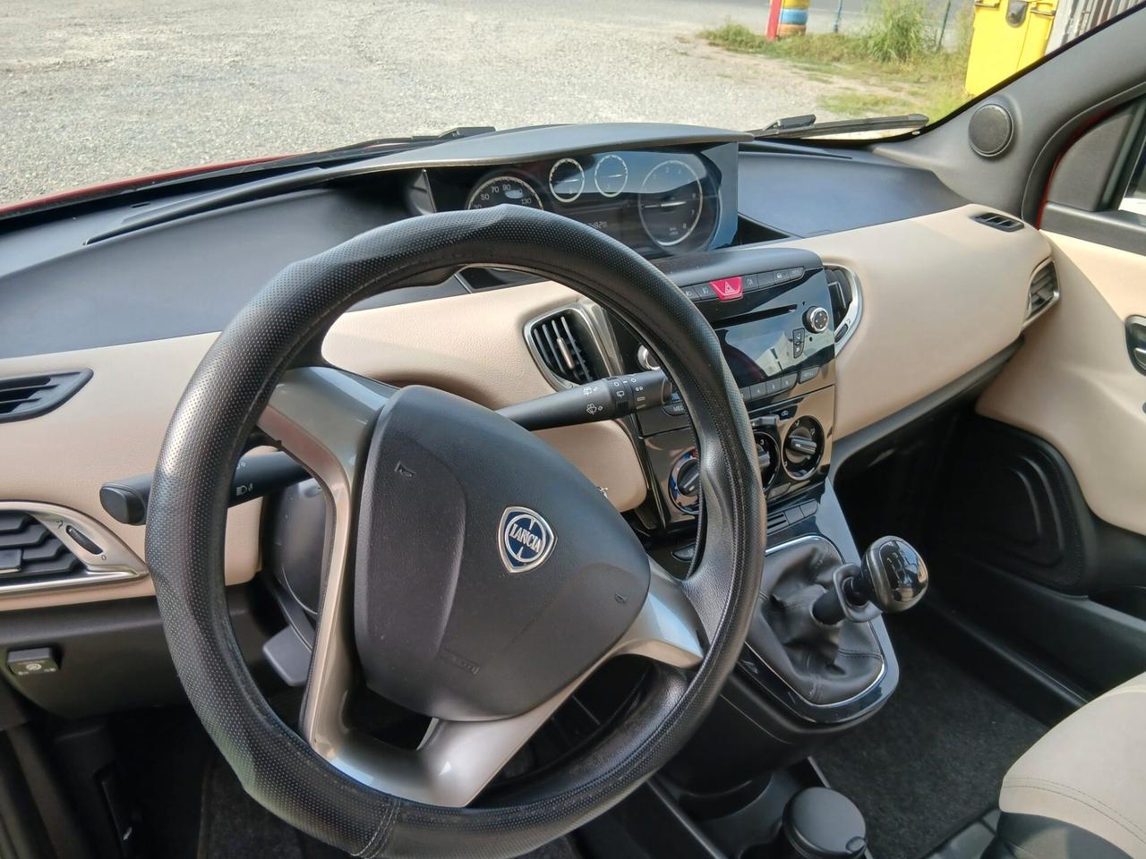 Lancia Ypsilon 1.2 69 CV 5 porte GPL Ecochic Platinum