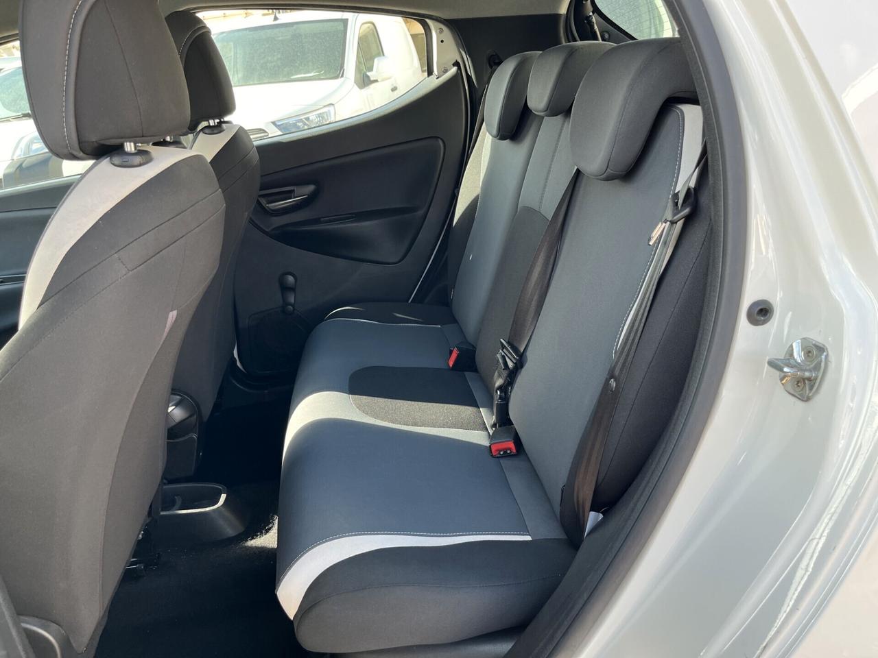 Lancia YPSILON 1.2 69 CV GPL Elefantino - 2015