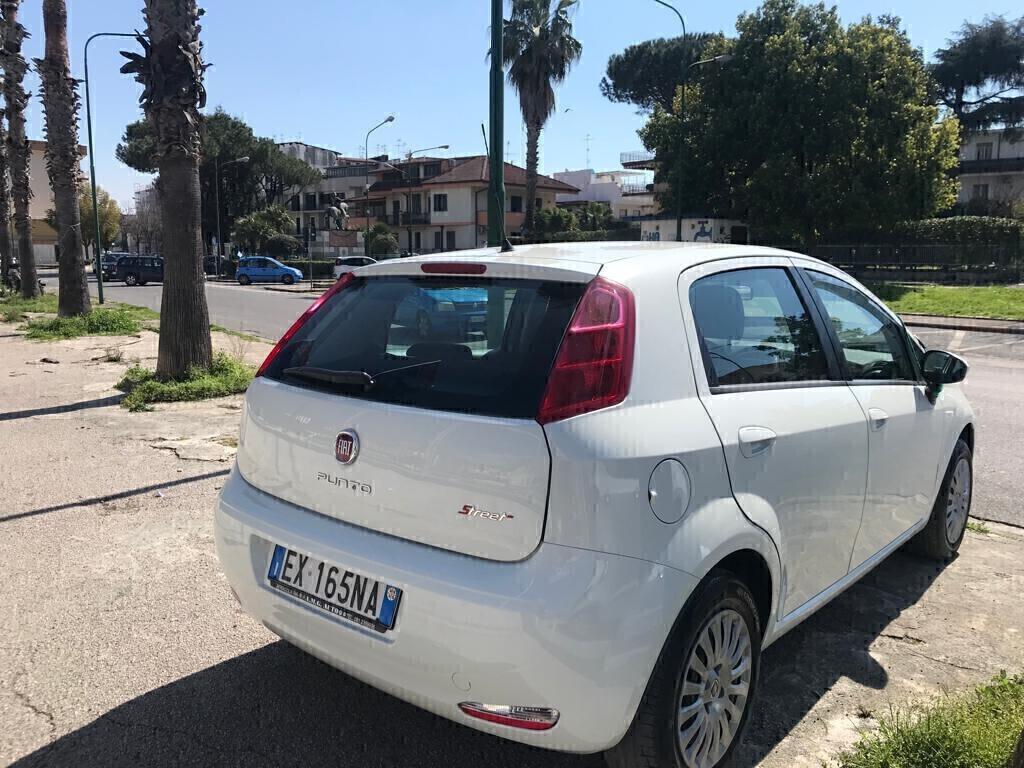 Fiat Punto 1.4 8V 77 CV 57 KW 5 porte Easypower Lounge