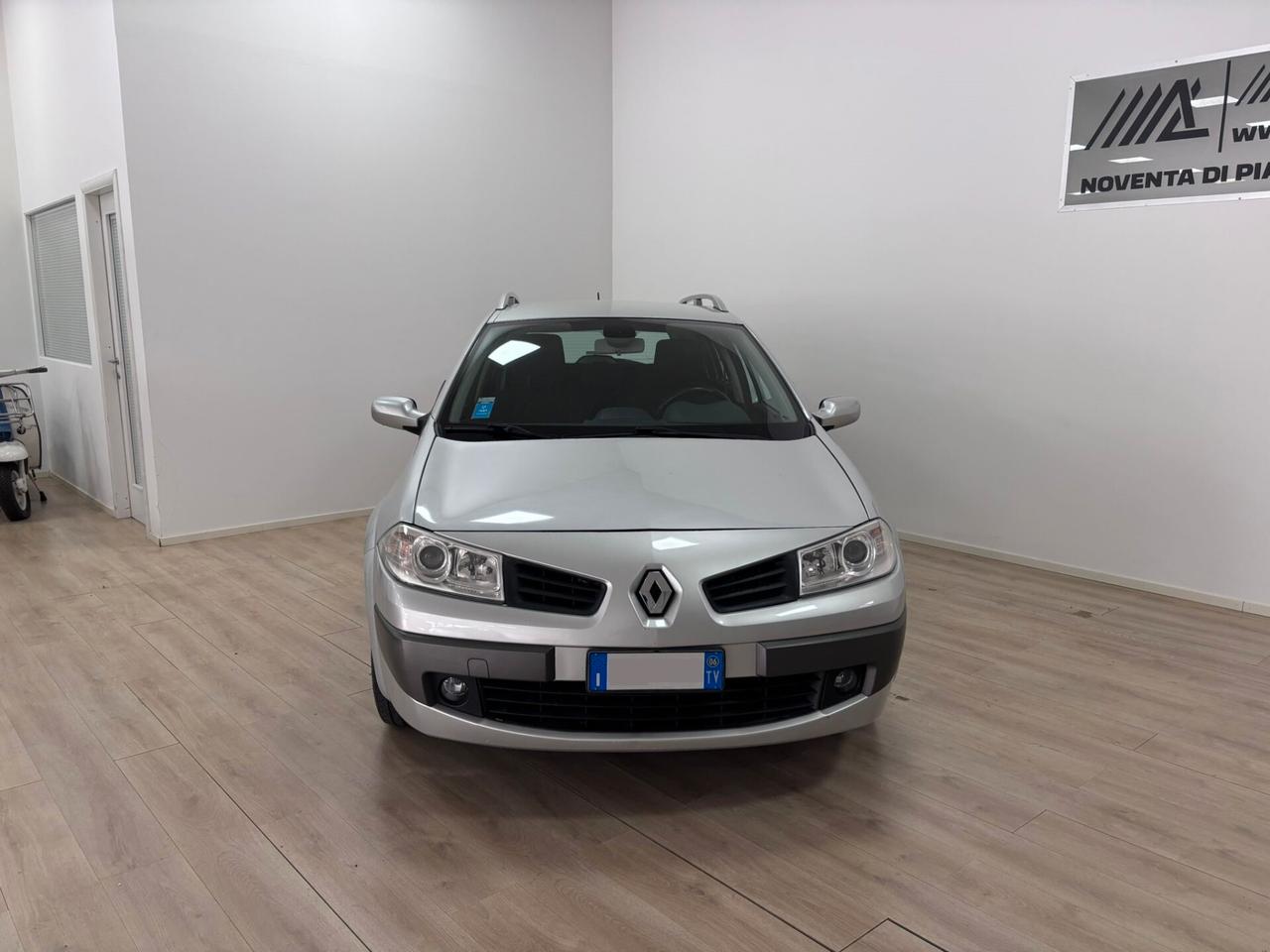 Renault Megane Mégane 1.6 16V Grandtour