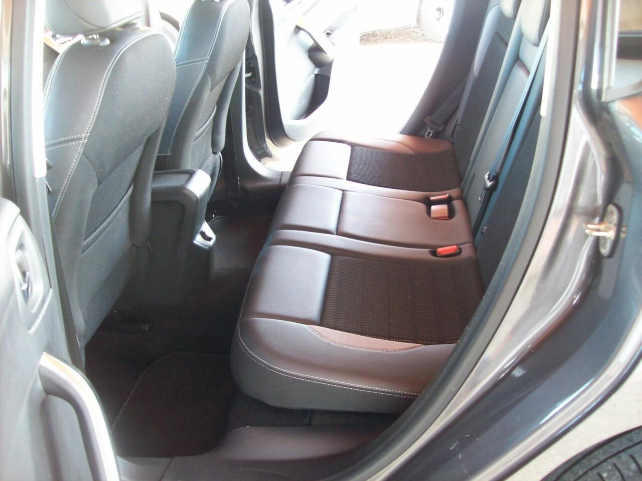 PEUGEOT 2008 1.6 HDI CV.100 Allure "2015"