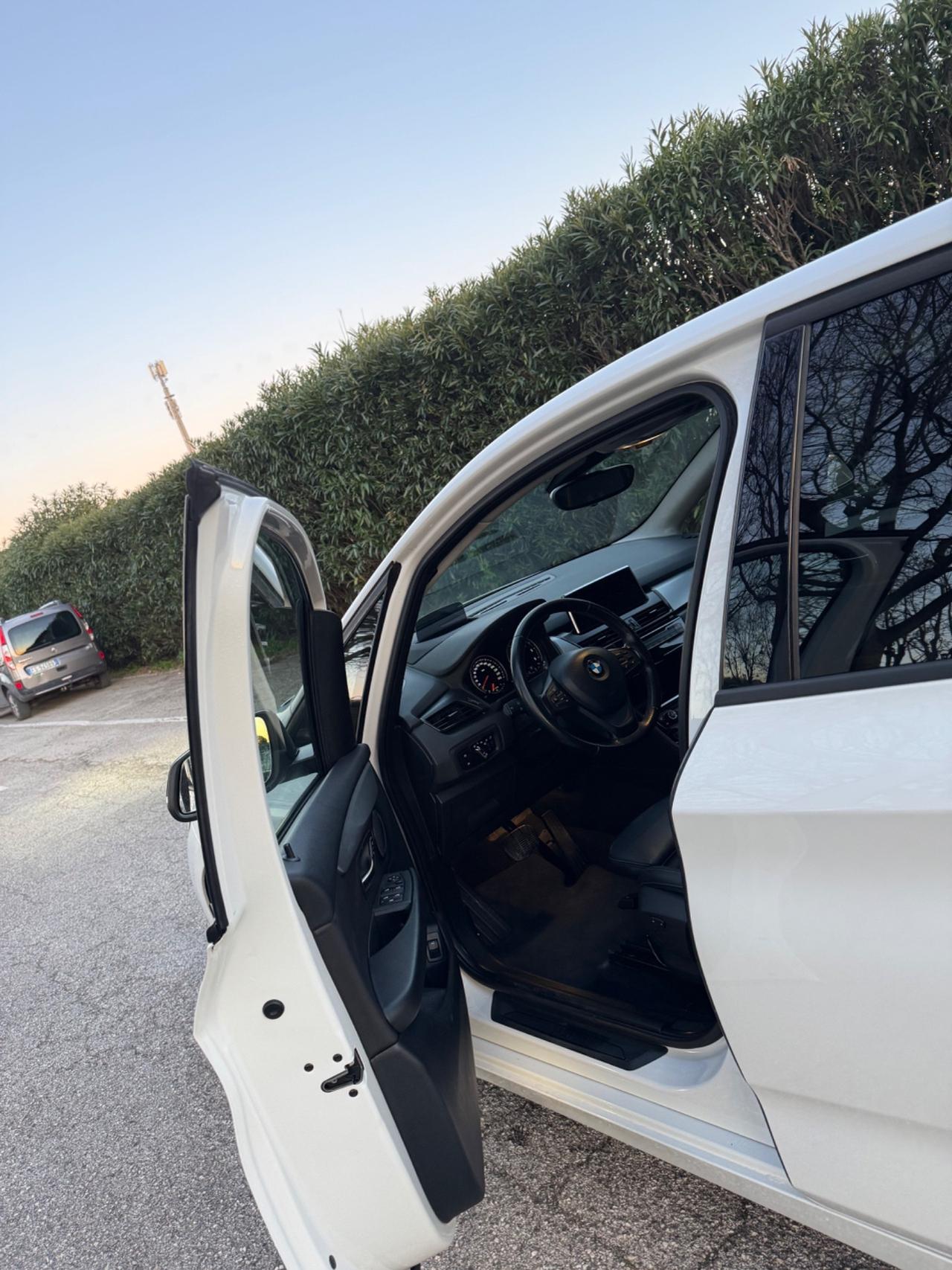 Bmw 216 220d Active Tourer Luxury aut.