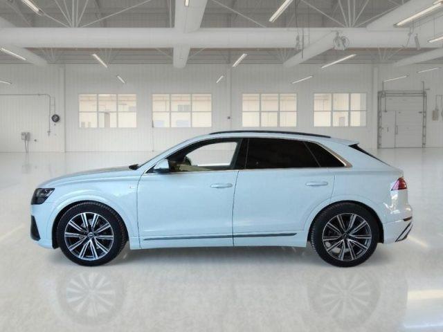 AUDI Q8 45 TDI quattro tiptronic Sport