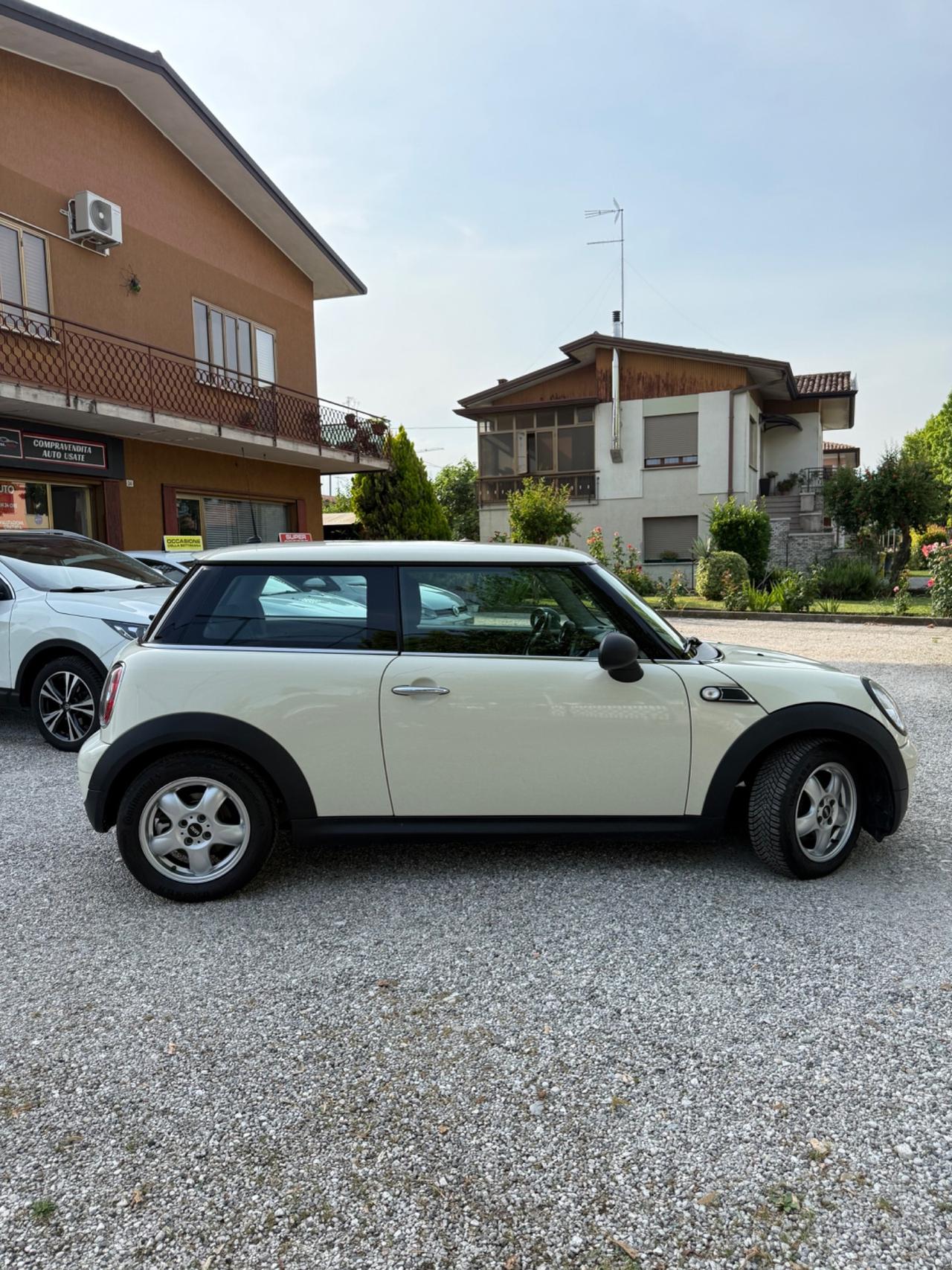 Mini 1.4 16V Ray ok neopatentati
