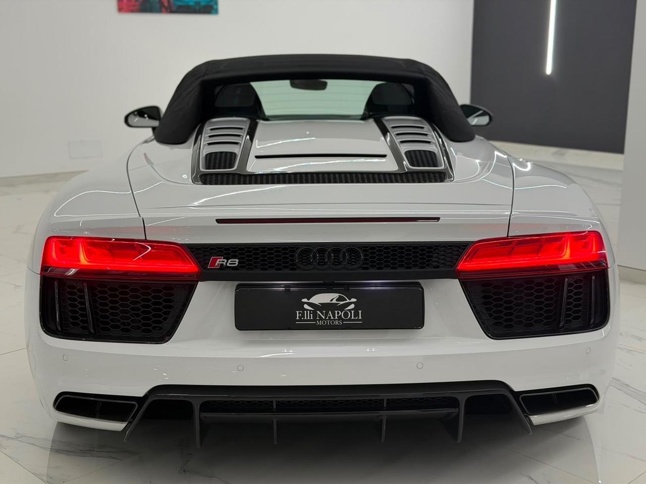 Audi R8 Spyder 5.2 FSI quattro S tronic