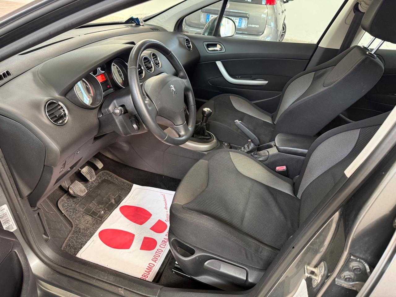 Peugeot 308 1.6 HDi 92Cv 5 porte - 2011
