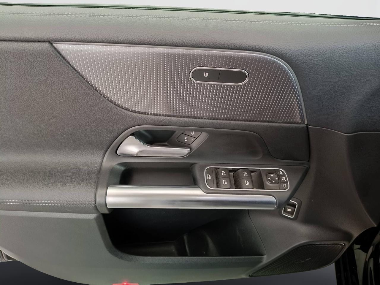 Mercedes-Benz Classe B - W247 2018 - B 180 d Sport Plus auto