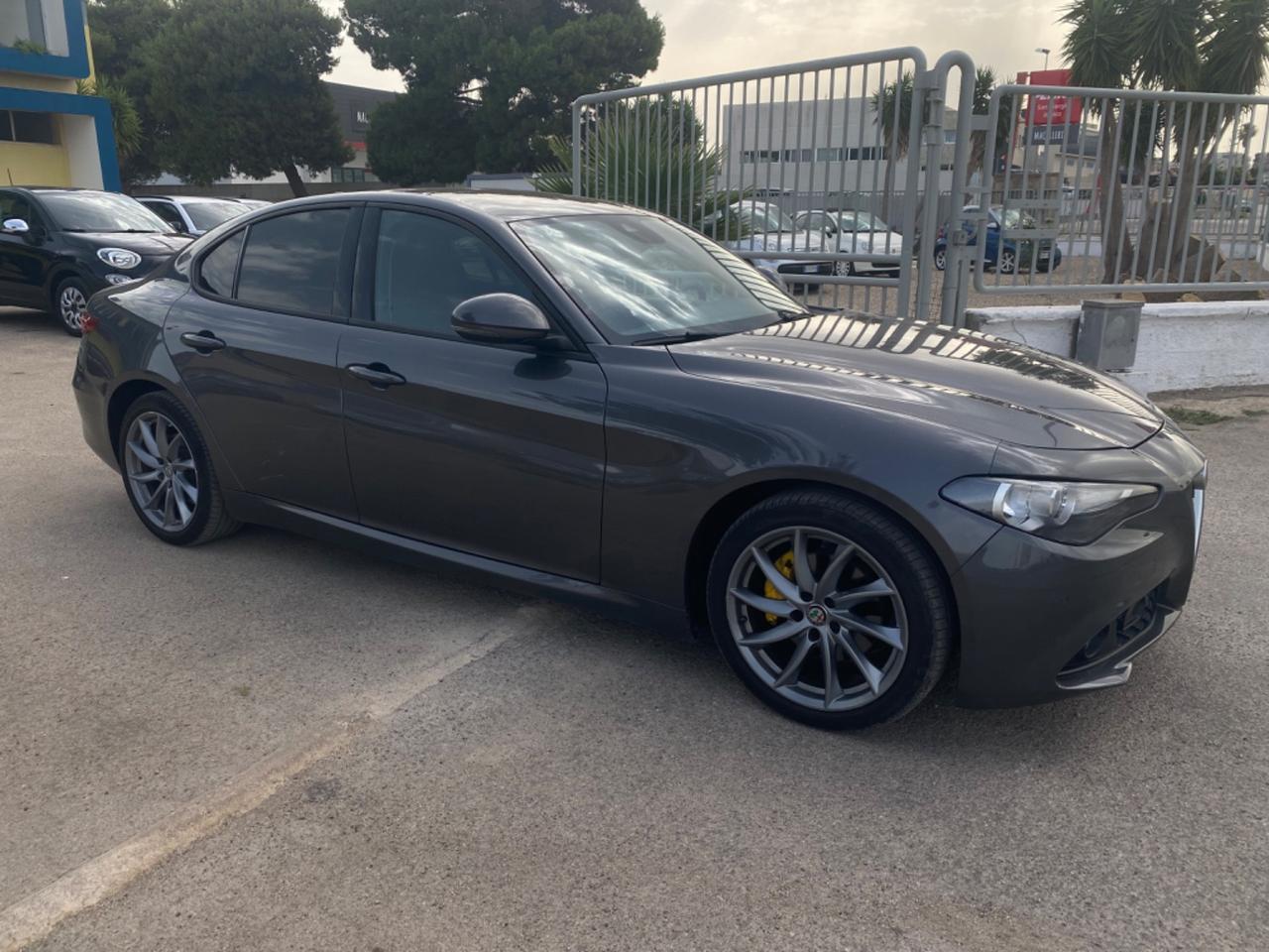 Alfa Romeo Giulia 2.2 Turbodiesel 136 CV AT8 Business