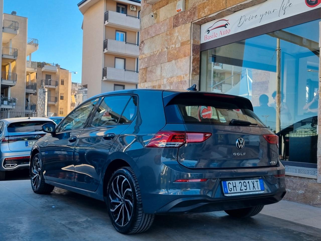 Volkswagen Golf VIII 2020 1.0 etsi evo Life 110cv dsg