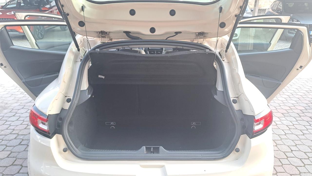 Renault Clio TCe 120CV Start&Stop 5 porte Energy Intens OK NEO PATENTATI