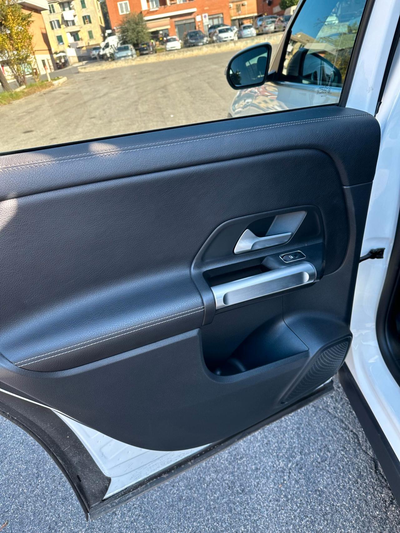 Mercedes-Benz GLB 200 GLB Sport Plus Easy Tech auto 7p