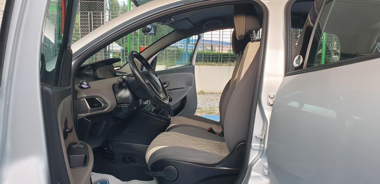 LANCIA YPSILON 1.2 BENZINA G.P.L DI CASA 76MILA KM EURO 6