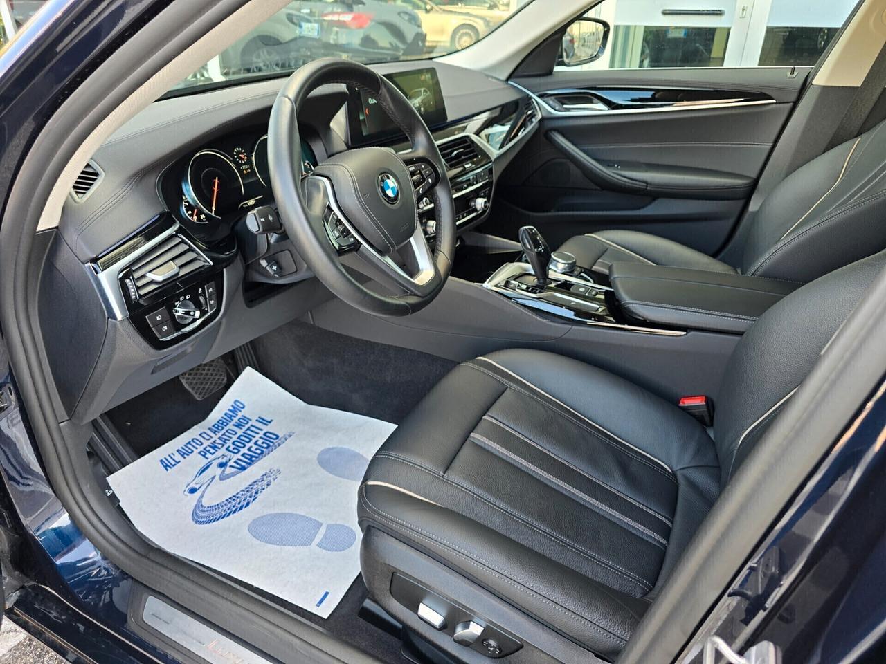 Bmw 530d xDrive Luxury 265cv PARI A NUOVO!!
