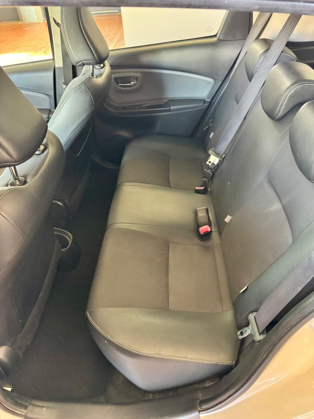 Toyota Yaris 1.3 5 porte Lounge