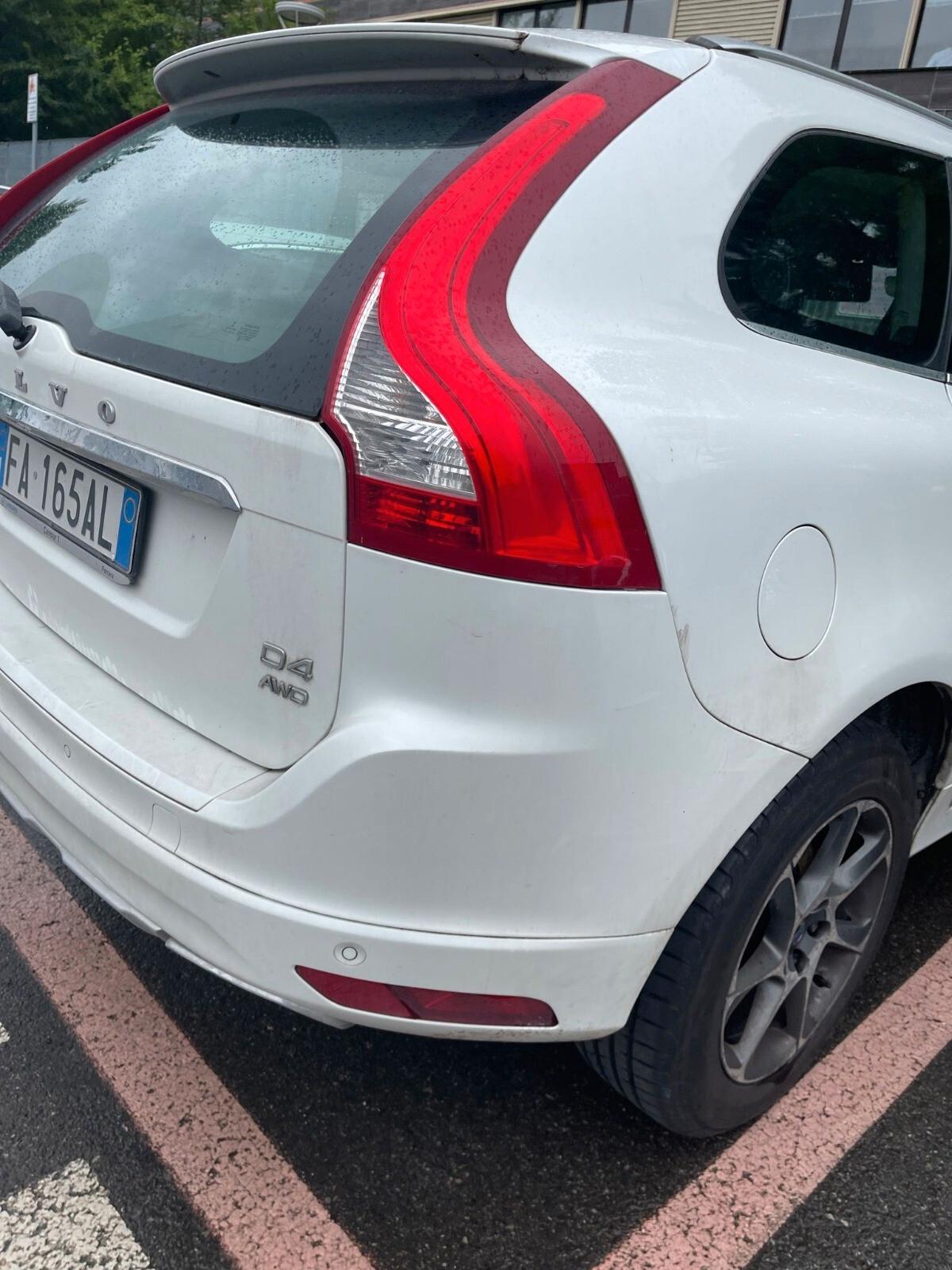 Volvo XC 60 XC60 D4 AWD R-design Momentum